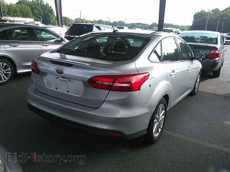 2015 Ford Focus - VIN: 1FADP3F20FL243571 - Фото 2