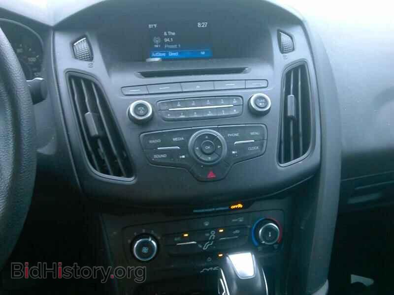 2015 Ford Focus - VIN: 1FADP3F20FL353391 - Photo 4