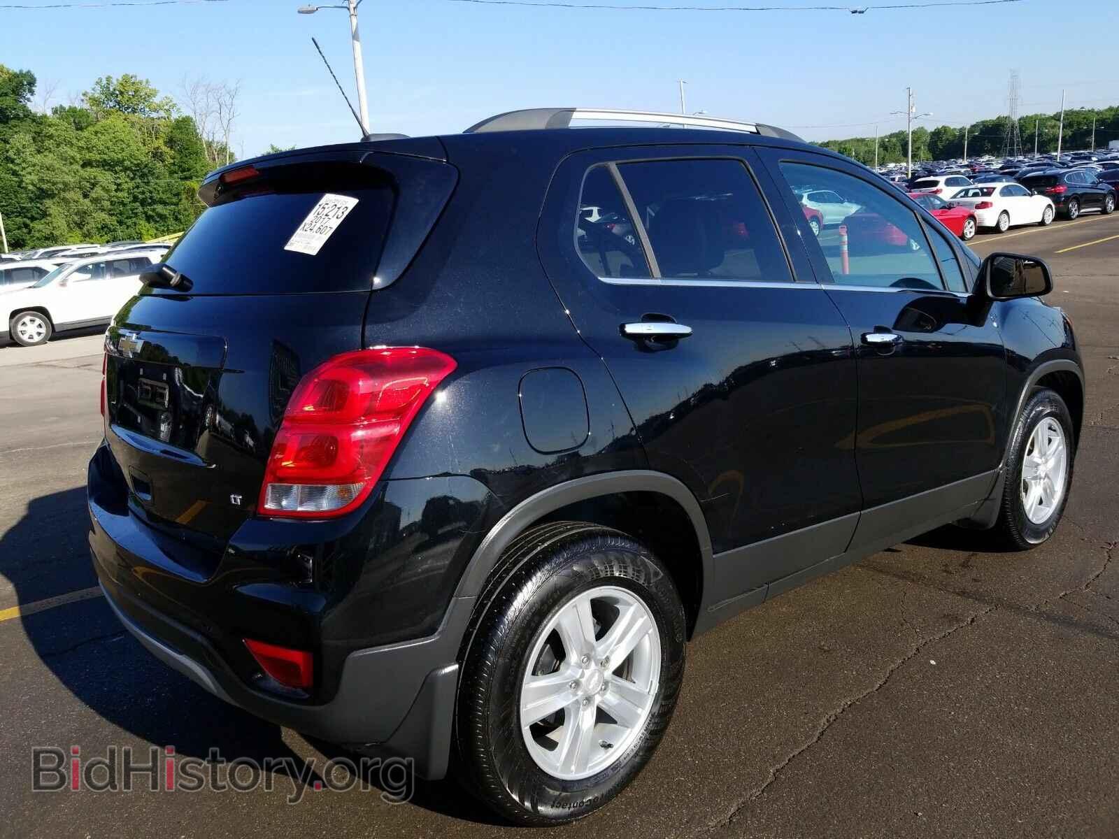 2017 Chevrolet Trax - VIN: 3GNCJLSB4HL252012 - Фото 2