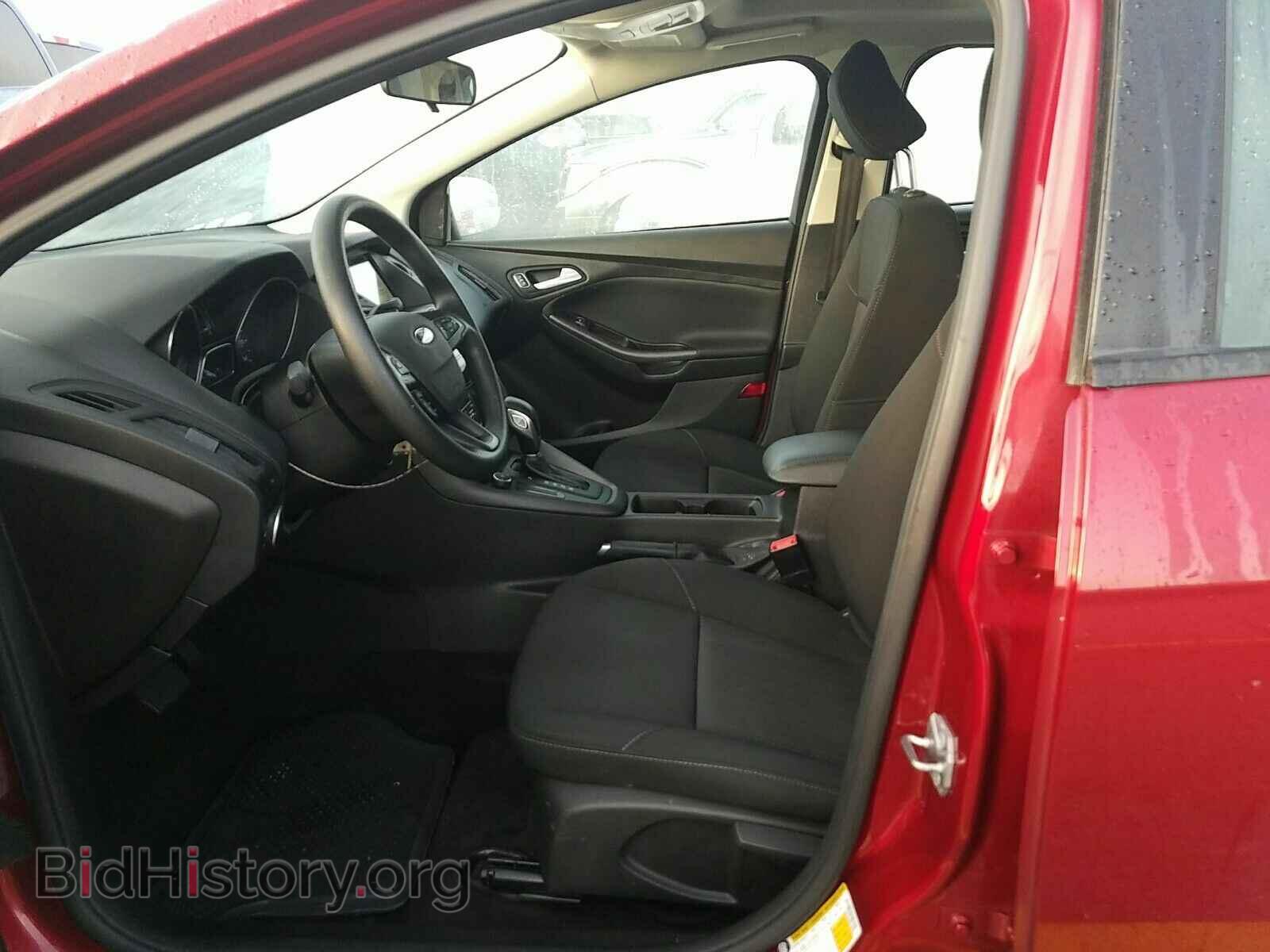 2017 Ford Focus - VIN: 1FADP3H23HL346807 - Фото 3