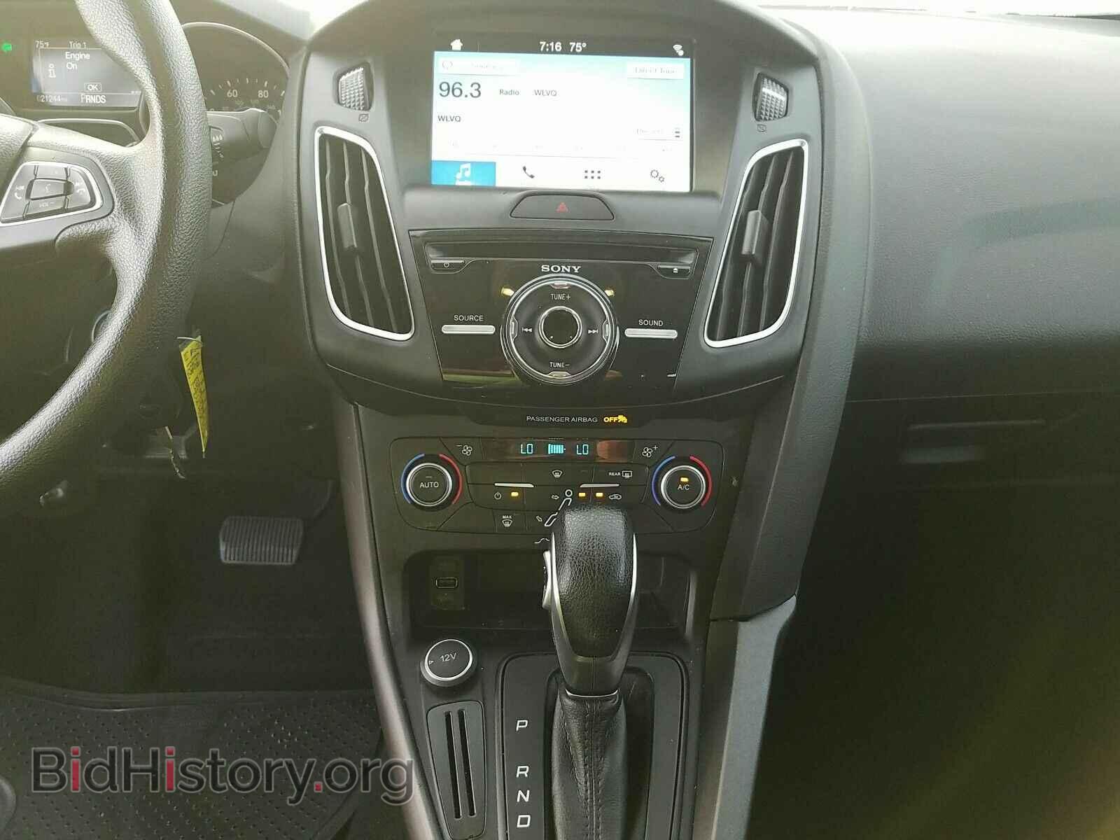 2017 Ford Focus - VIN: 1FADP3H23HL346807 - Фото 4