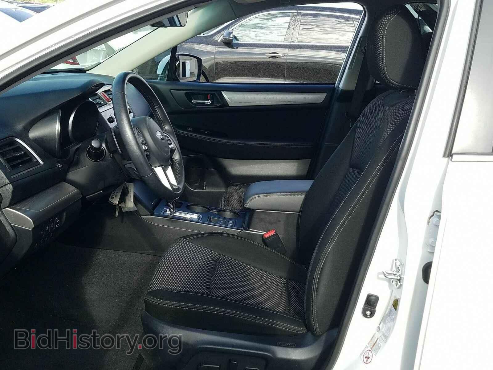 2017 Subaru Outback - VIN: 4S4BSAFC1H3372995 - Фото 3