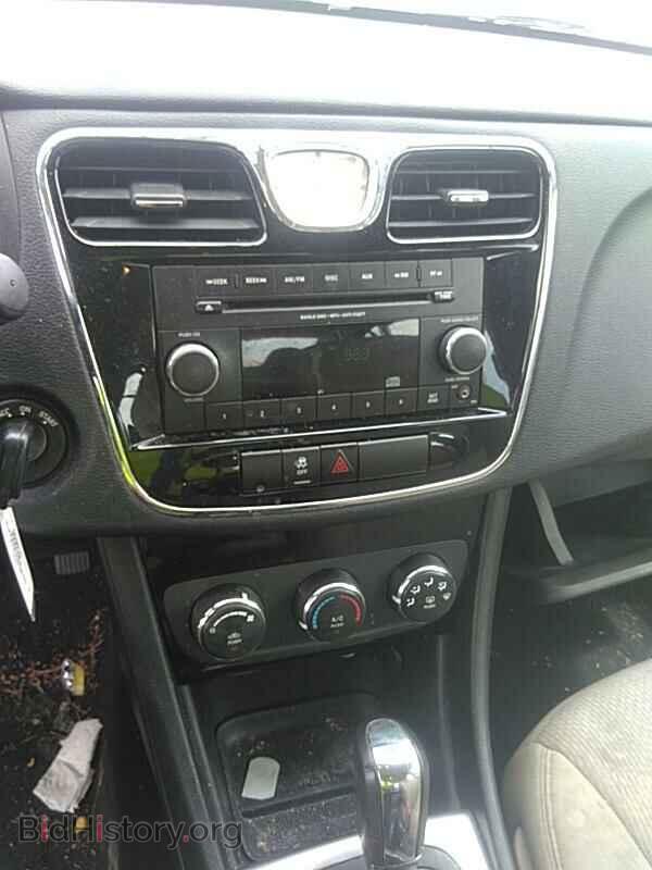 2012 Chrysler 200 - VIN: 1C3CCBAB1CN105707 - Фото 4