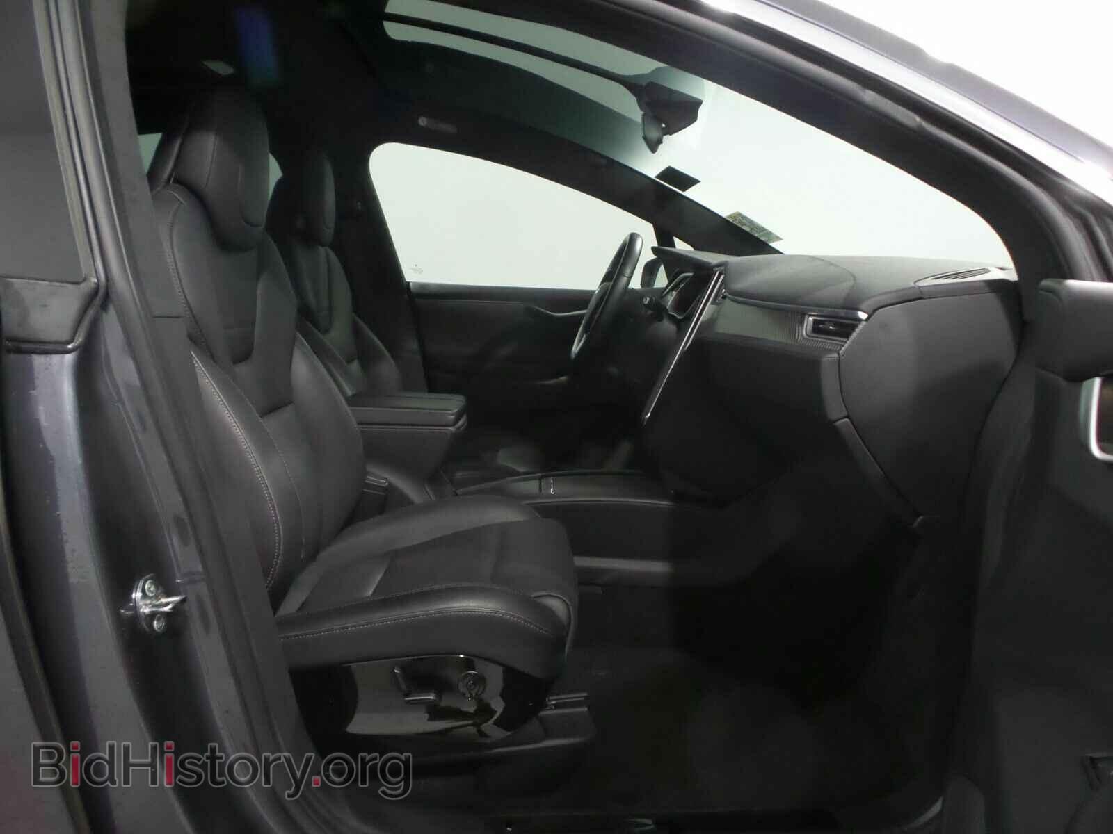 2016 Tesla Model X - VIN: 5YJXCBE21GF006476 - Photo 8