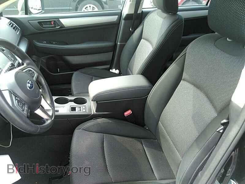 2017 Subaru Outback - VIN: 4S4BSAAC4H3220863 - Фото 3
