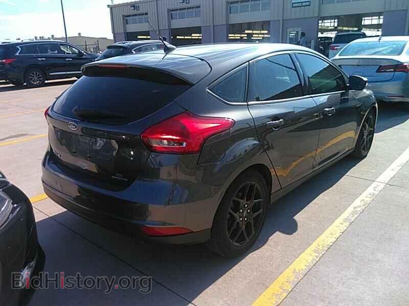 2016 Ford Focus - VIN: 1FADP3K21GL318561 - Photo 2