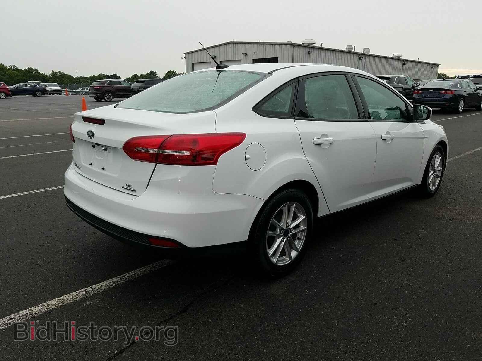 2016 Ford Focus - VIN: 1FADP3F23GL223865 - Фото 2