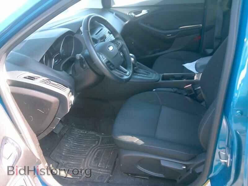 2016 Ford Focus - VIN: 1FADP3K25GL267260 - Фото 3