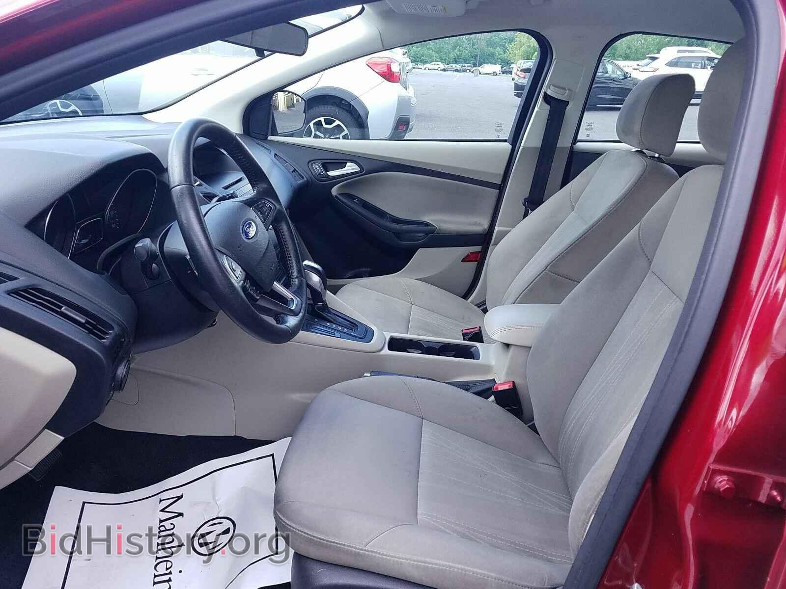 2016 Ford Focus - VIN: 1FADP3F25GL305371 - Photo 3