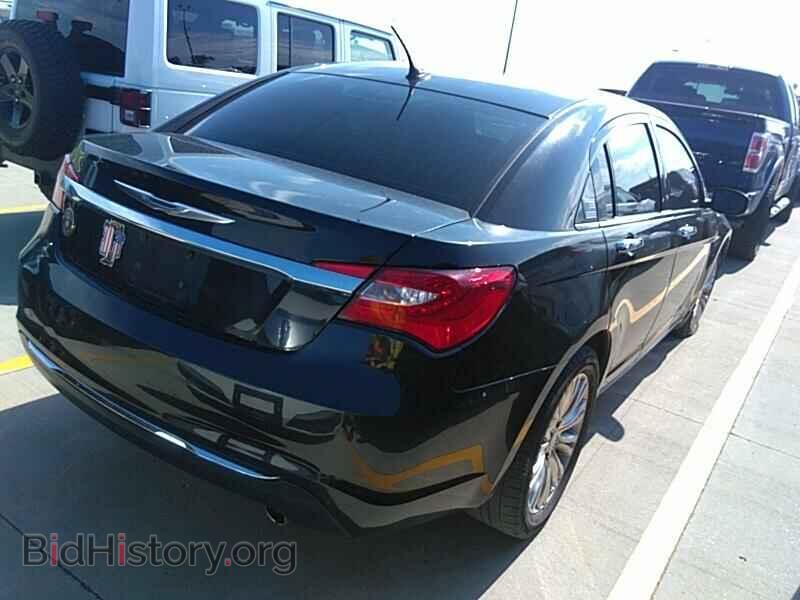2011 Chrysler 200 - VIN: 1C3BC2FG2BN582225 - Фото 2
