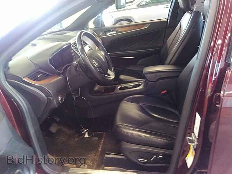 2017 Lincoln MKC - VIN: 5LMCJ2D97HUL15762 - Photo 3