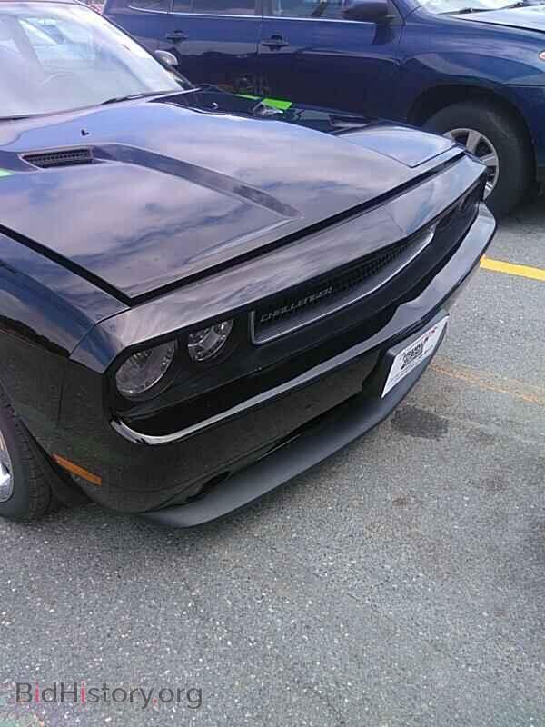 2013 Dodge Challenger - VIN: 2C3CDYBT3DH612500 - Photo 9
