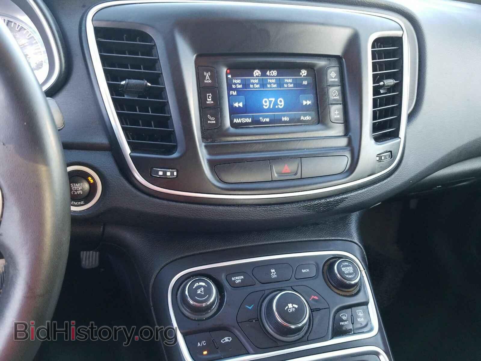 2016 Chrysler 200 - VIN: 1C3CCCAB8GN129109 - Фото 4