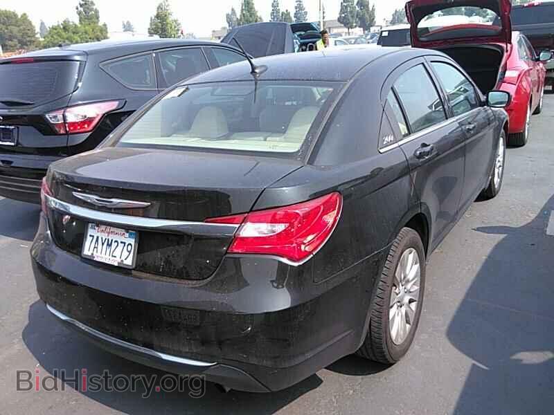 2013 Chrysler 200 - VIN: 1C3CCBAB7DN760729 - Фото 2