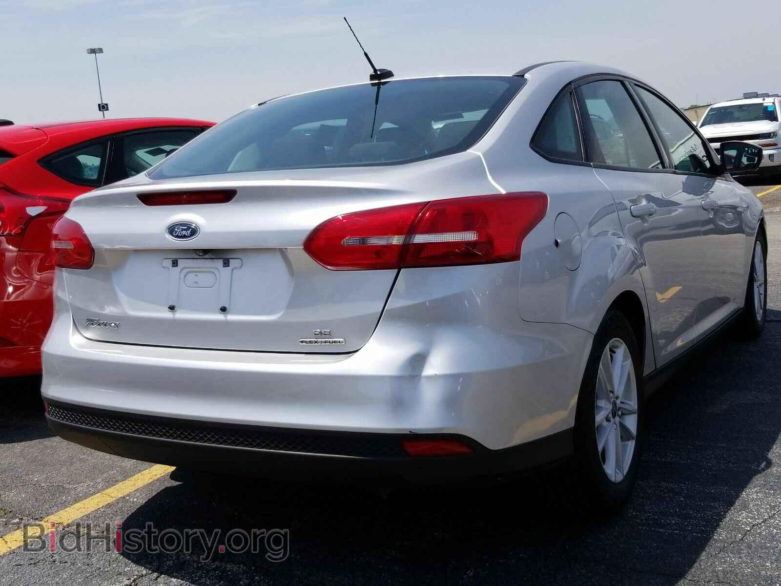 2016 Ford Focus - VIN: 1FADP3F20GL220065 - Photo 2