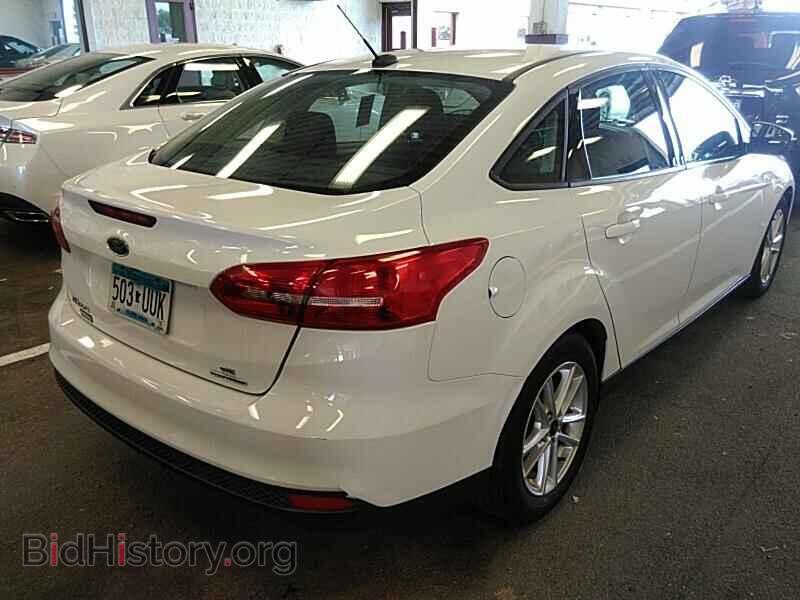 2016 Ford Focus - VIN: 1FADP3F20GL282114 - Фото 2