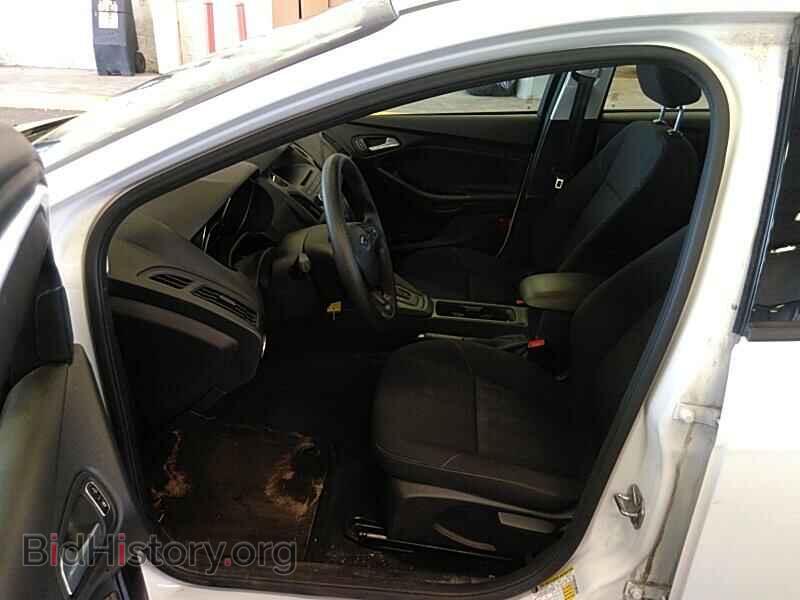 2016 Ford Focus - VIN: 1FADP3F20GL282114 - Фото 3