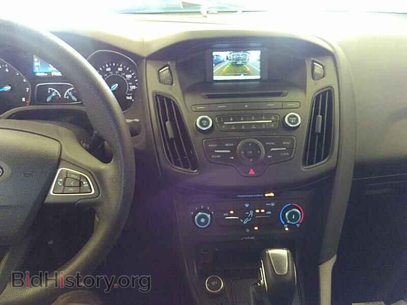 2016 Ford Focus - VIN: 1FADP3F20GL282114 - Фото 4