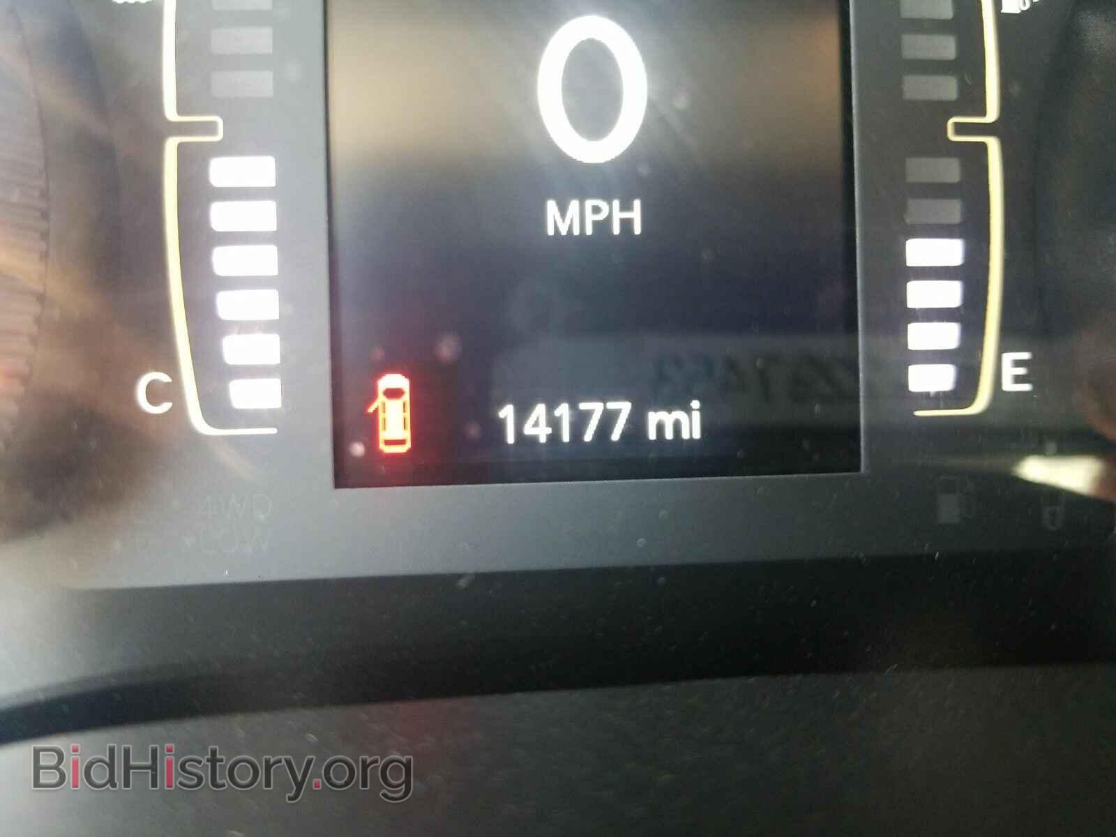 2019 Jeep Cherokee - VIN: 1C4PJLLB2KD301262 - Фото 5