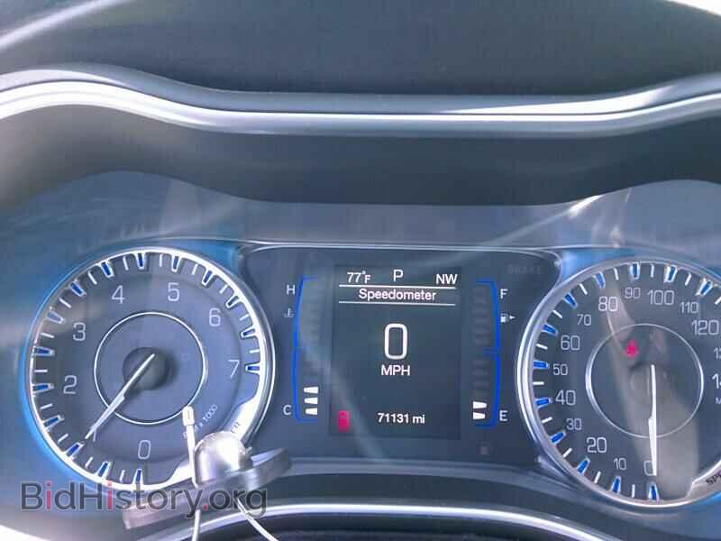 2016 Chrysler 200 - VIN: 1C3CCCAB7GN108963 - Фото 5
