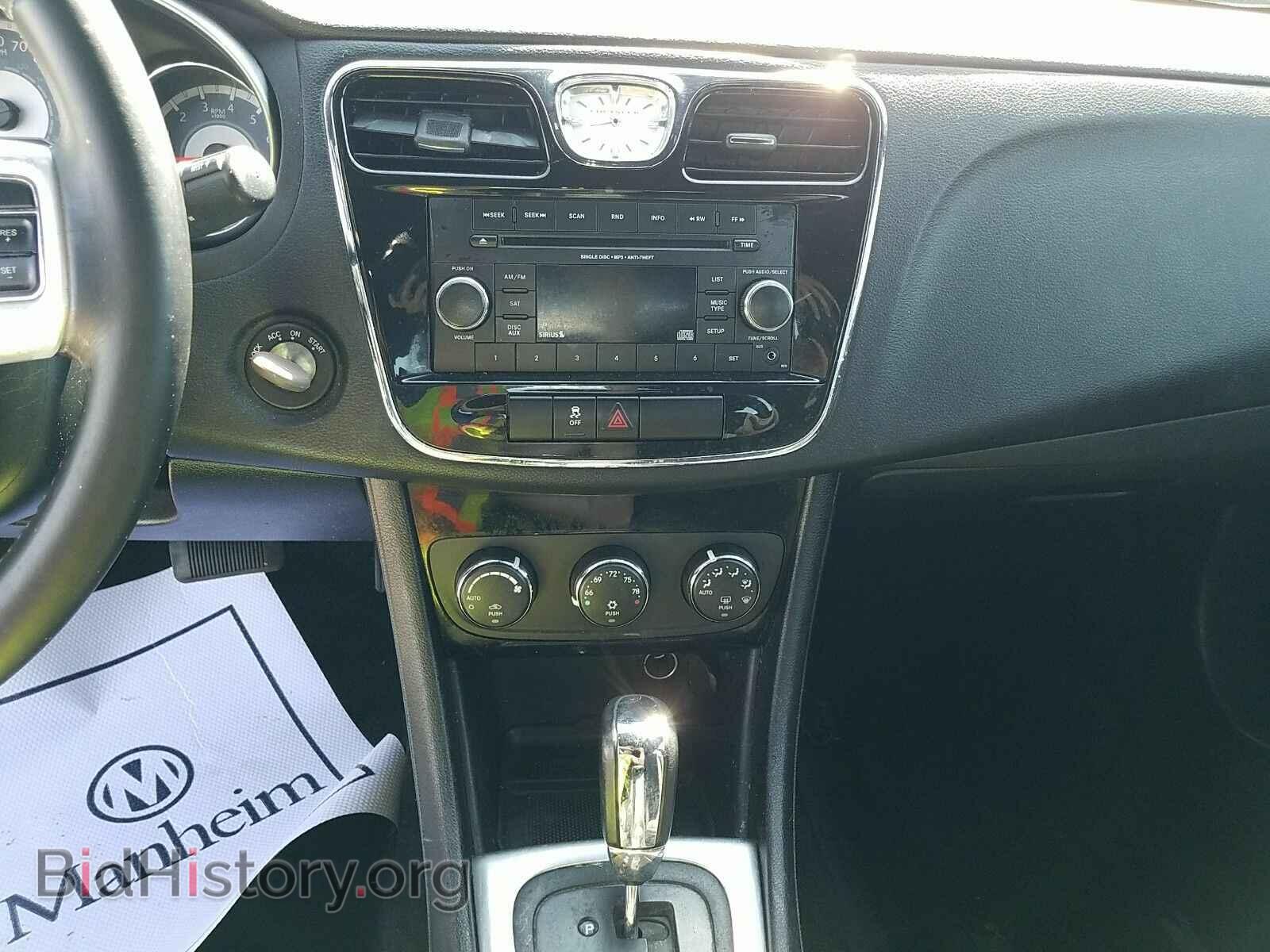 2013 Chrysler 200 - VIN: 1C3CCBBB0DN651673 - Фото 4