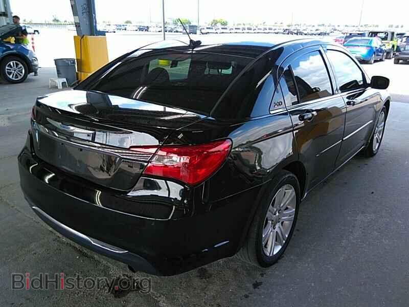 2013 Chrysler 200 - VIN: 1C3CCBBB2DN656194 - Фото 2