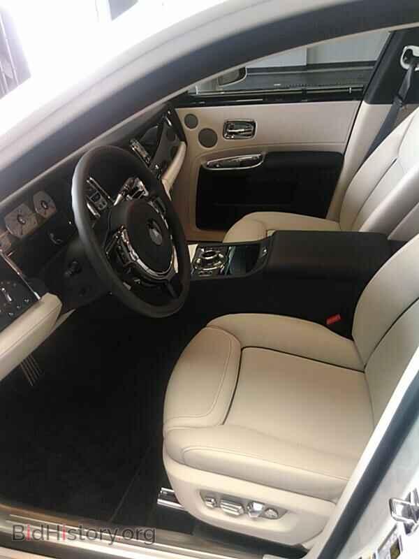 2018 Rolls-Royce Ghost - VIN: SCA664S59JUX54573 - Фото 3