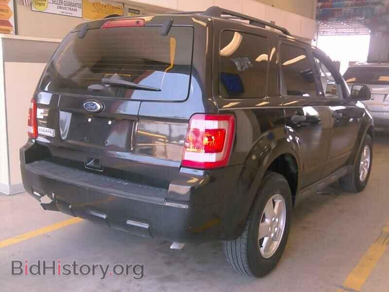 2011 Ford Escape - VIN: 1FMCU0C78BKB65050 - Фото 2