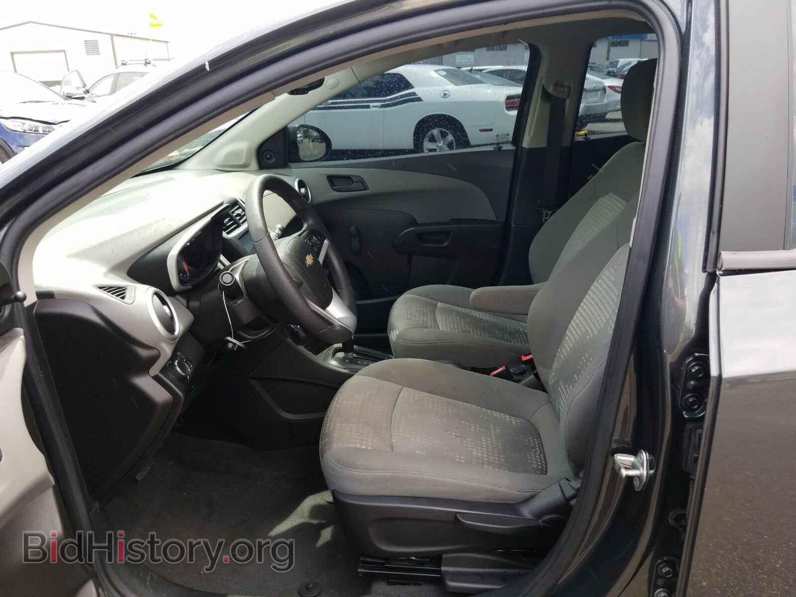 2017 Chevrolet Sonic - VIN: 1G1JB5SH2H4155435 - Фото 3