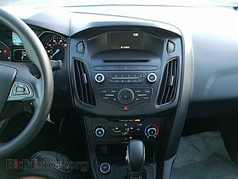 2015 Ford Focus - VIN: 1FADP3E25FL314877 - Photo 4