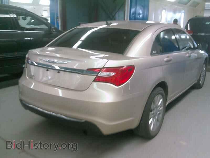 2014 Chrysler 200 - VIN: 1C3CCBAB9EN170548 - Фото 2