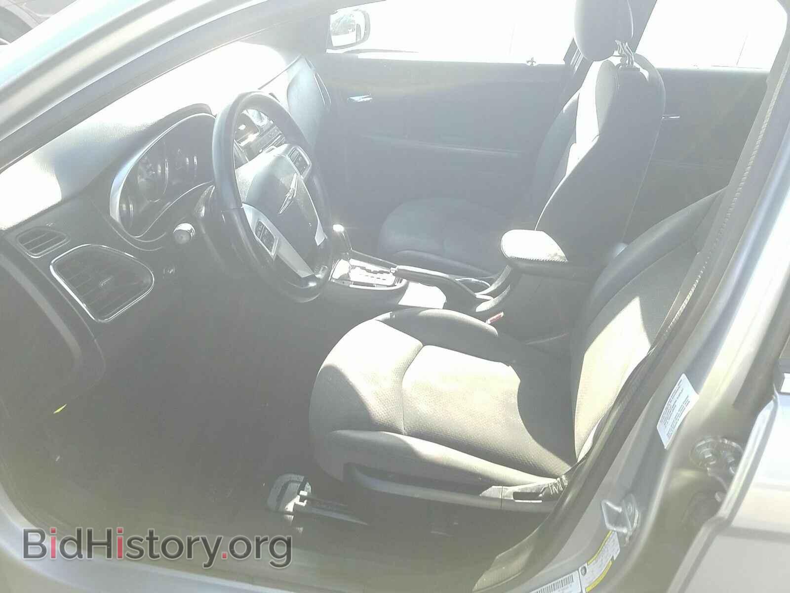 2014 Chrysler 200 - VIN: 1C3CCBBB1EN178951 - Фото 3