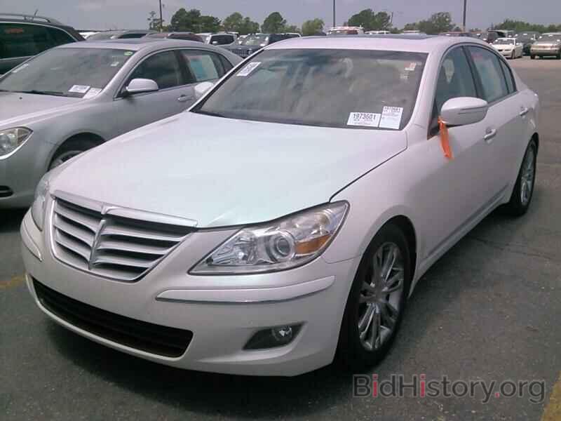 Photo KMHGC46F89U064670 - Hyundai Genesis 2009