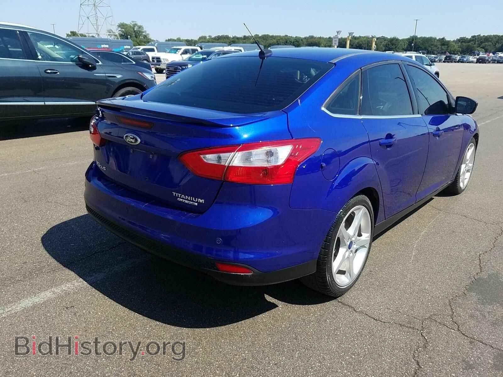 2013 Ford Focus - VIN: 1FADP3J22DL271084 - Фото 2