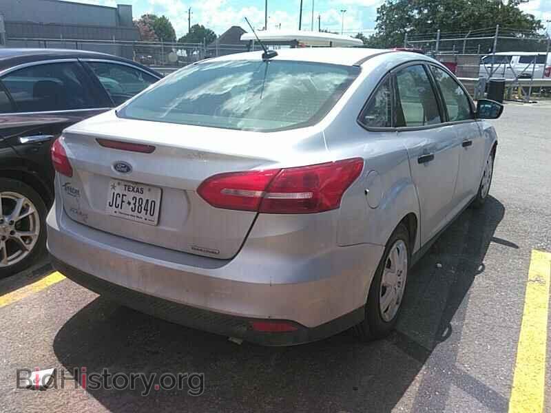 2016 Ford Focus - VIN: 1FADP3E20GL379265 - Photo 2