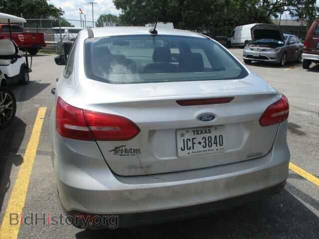2016 Ford Focus - VIN: 1FADP3E20GL379265 - Photo 8