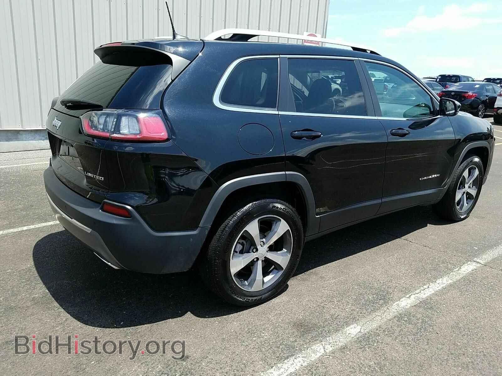 2019 Jeep Cherokee - VIN: 1C4PJMDN7KD299510 - Photo 2