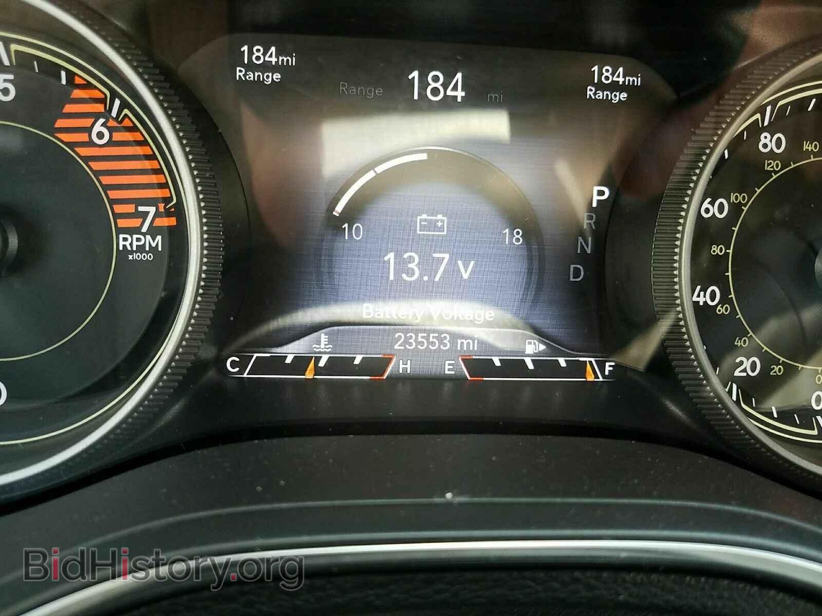 2019 Jeep Cherokee - VIN: 1C4PJMDN7KD299510 - Photo 5