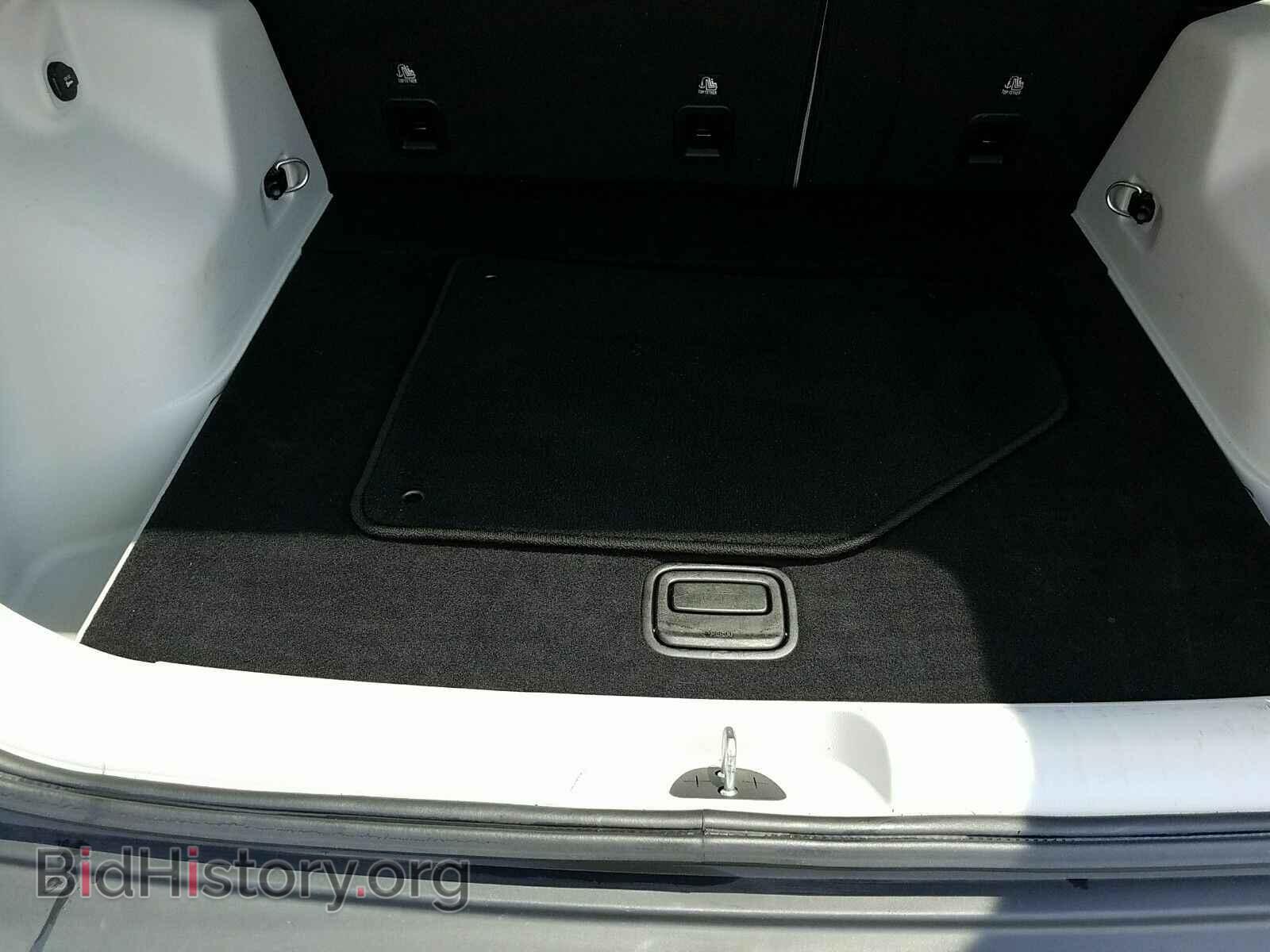 2019 Jeep Cherokee - VIN: 1C4PJMDN7KD299510 - Photo 7