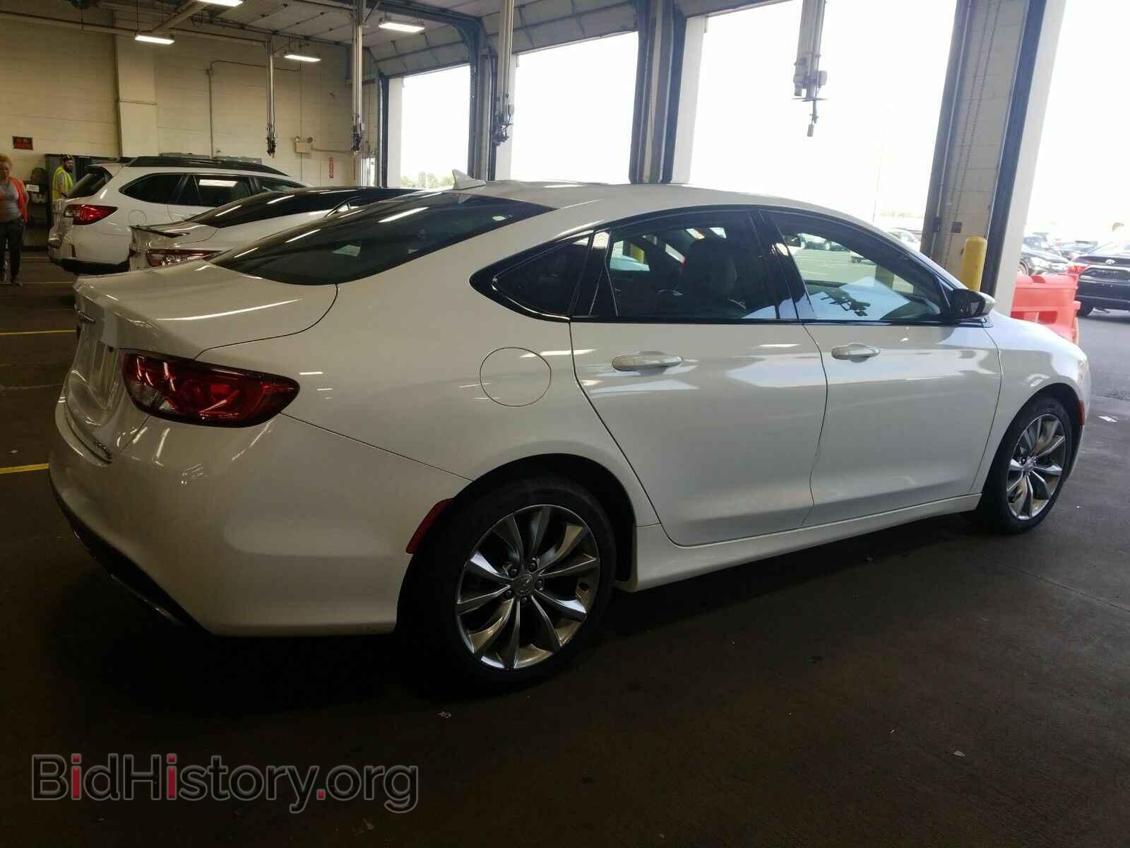 2016 Chrysler 200 - VIN: 1C3CCCDG7GN135586 - Фото 2
