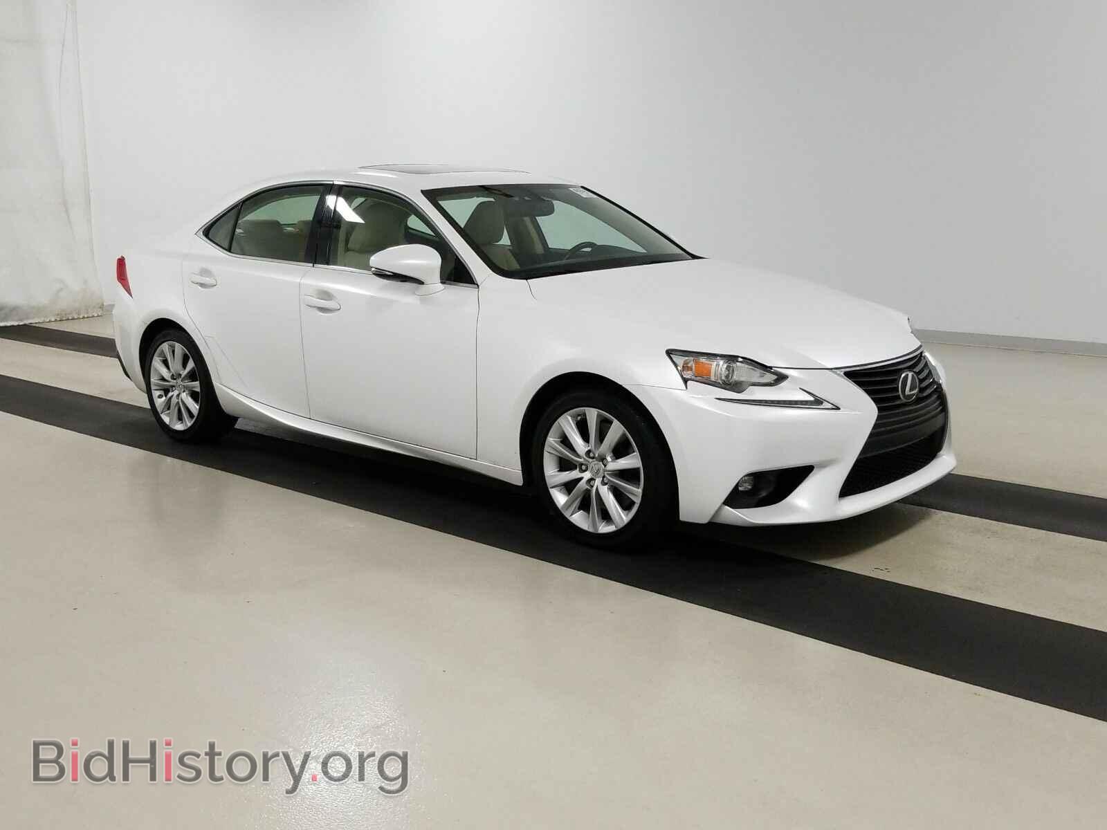 2016 Lexus IS 200t - VIN: JTHBA1D2XG5017200 - Фото 3