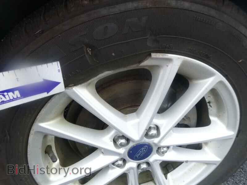 2016 Ford Focus - VIN: 1FADP3K25GL230855 - Photo 9