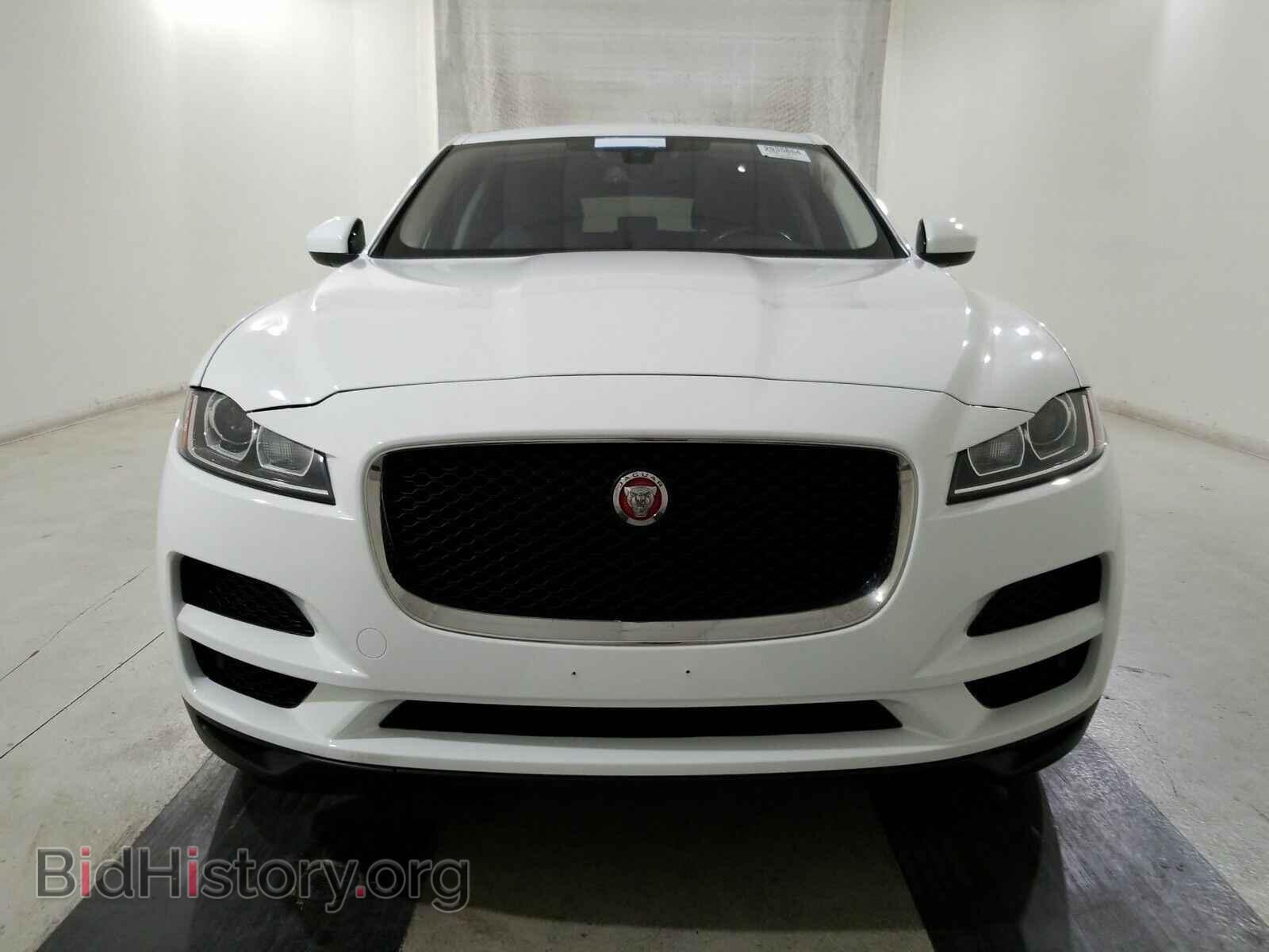 2017 Jaguar F-PACE - VIN: SADCJ2BV5HA054676 - Фото 2