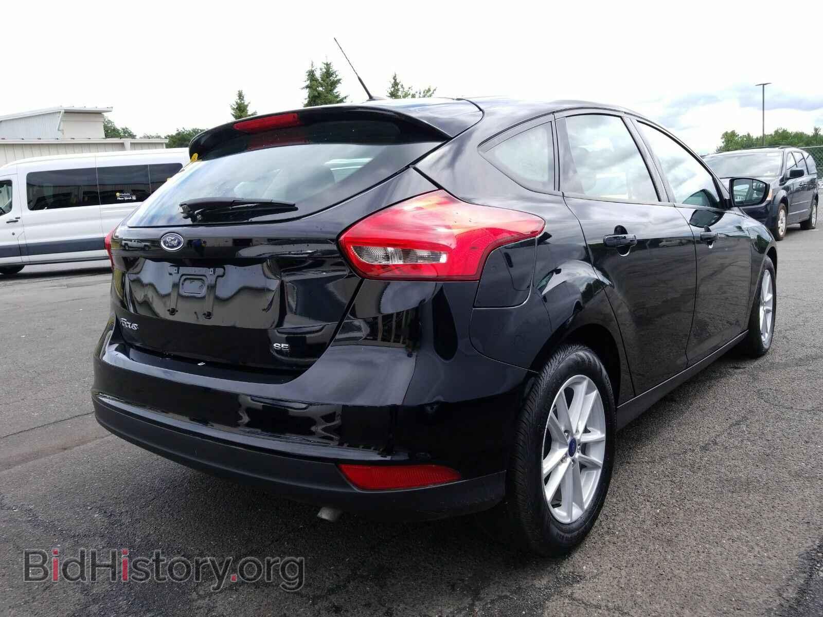2018 Ford Focus - VIN: 1FADP3K29JL263932 - Фото 2