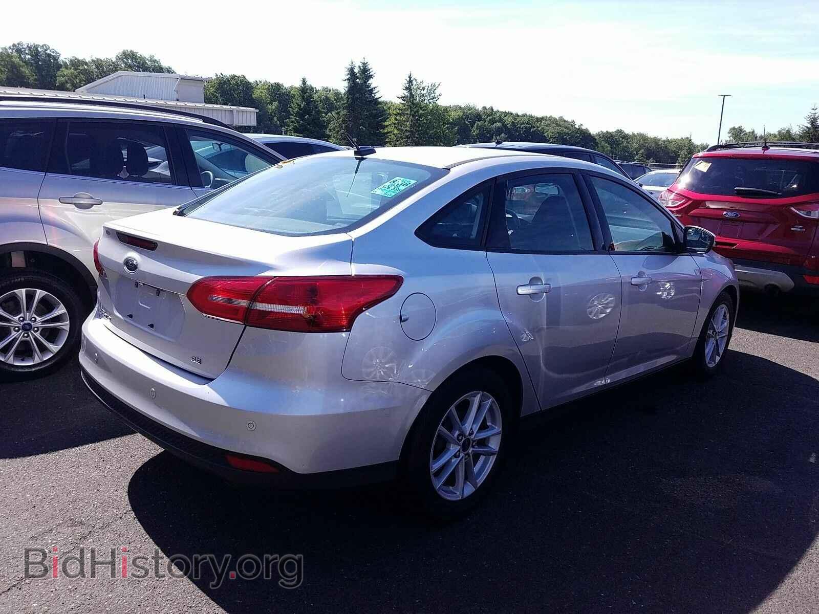 2016 Ford Focus - VIN: 1FADP3F26GL265639 - Photo 2