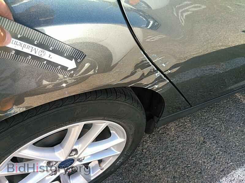2015 Ford Focus - VIN: 1FADP3F25FL282902 - Photo 10