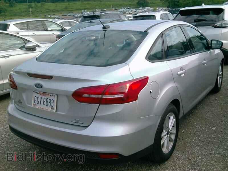 2016 Ford Focus - VIN: 1FADP3F24GL318659 - Photo 2