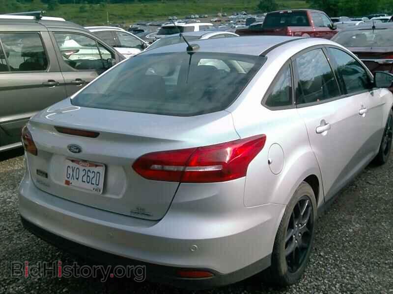 2016 Ford Focus - VIN: 1FADP3F23GL301030 - Фото 2