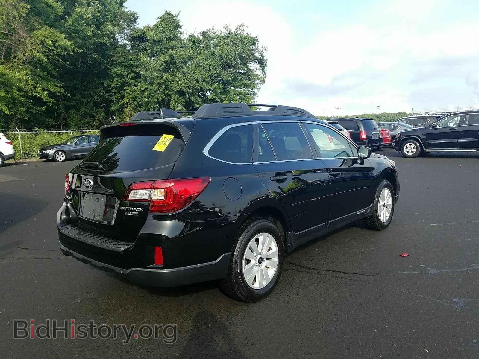 2017 Subaru Outback - VIN: 4S4BSADCXH3245181 - Фото 2