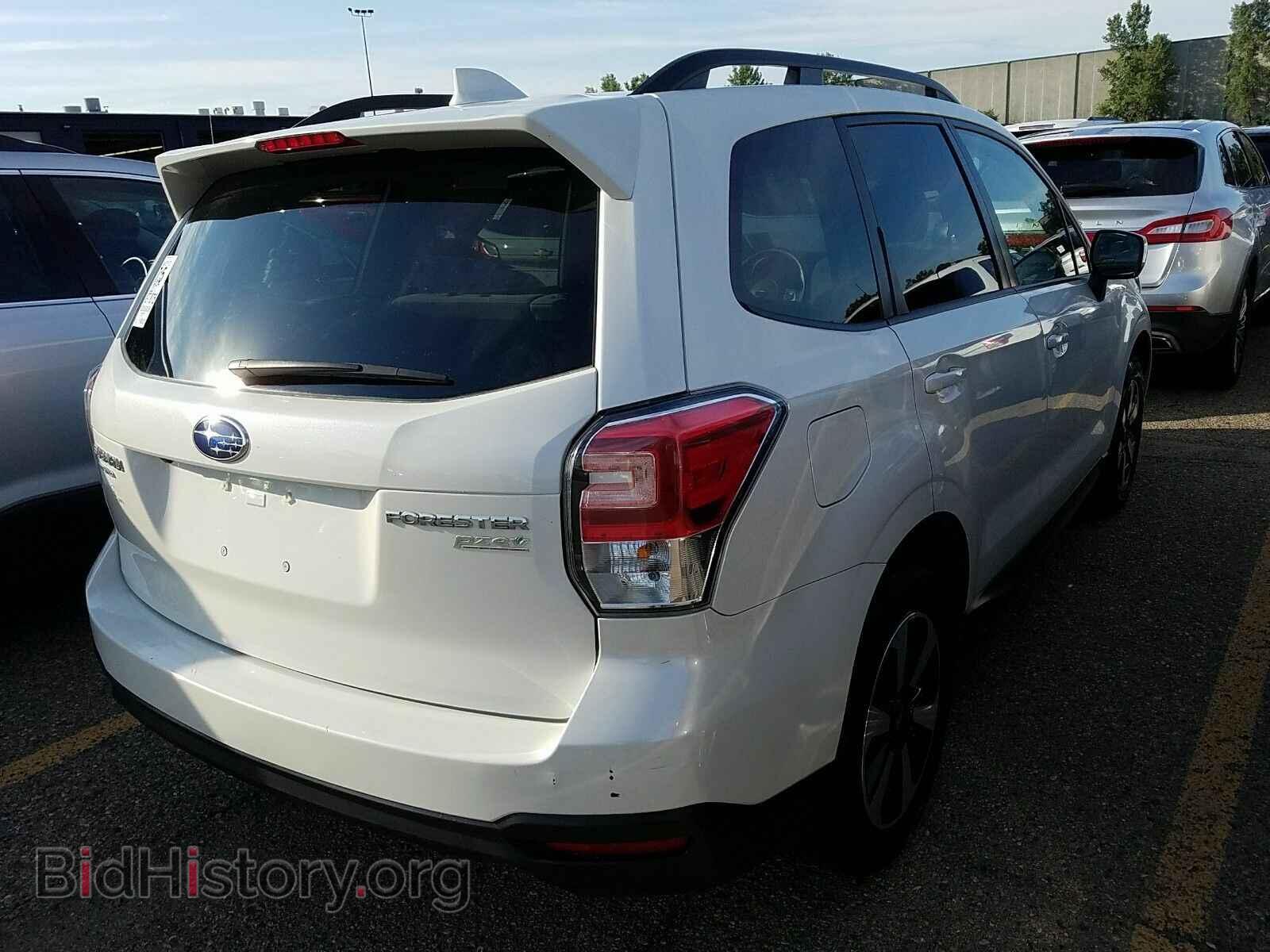 2017 Subaru Forester - VIN: JF2SJAGC8HH450067 - Фото 2